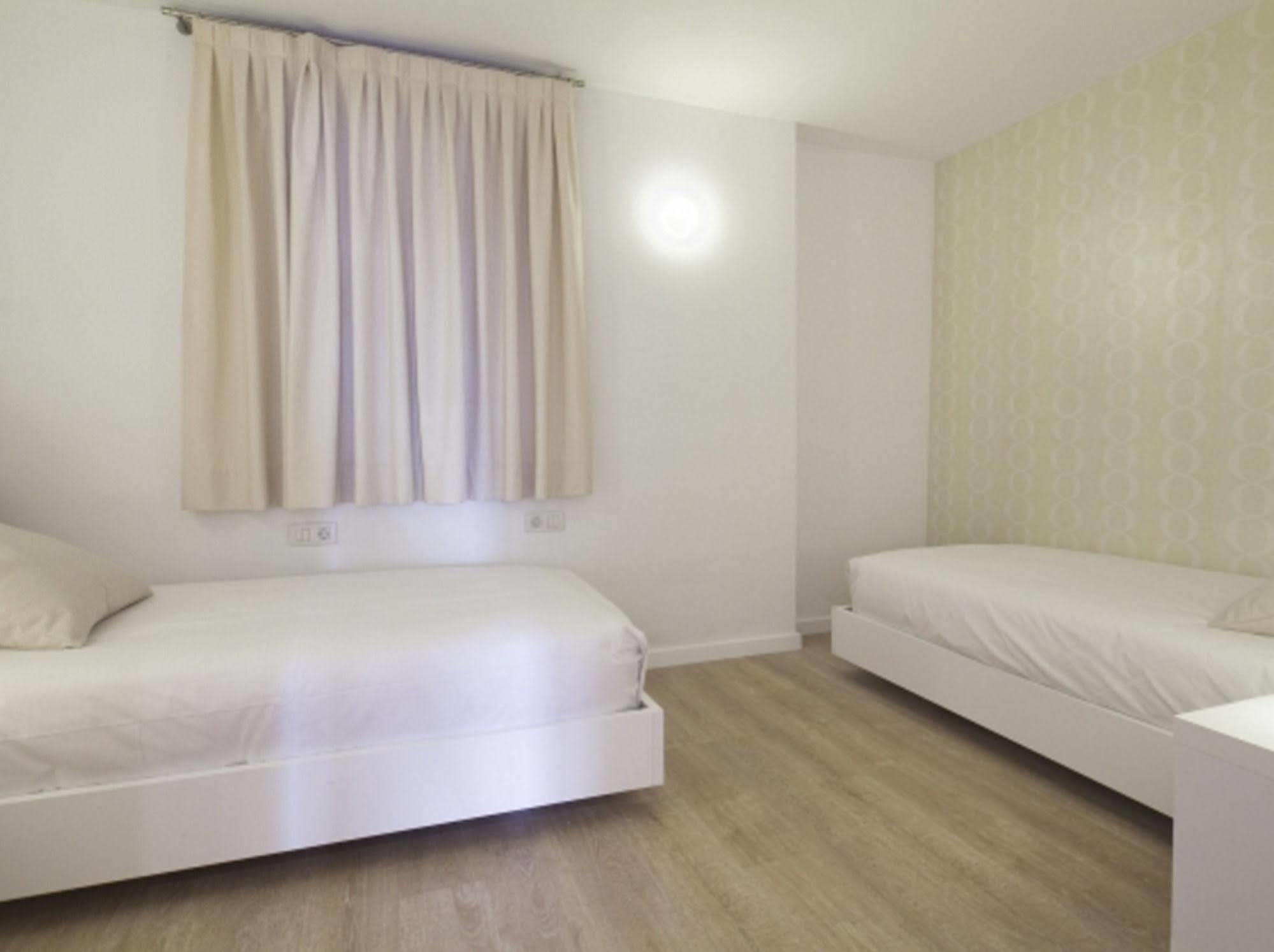 Sleep Eixample By Stay Barcelona Exterior foto